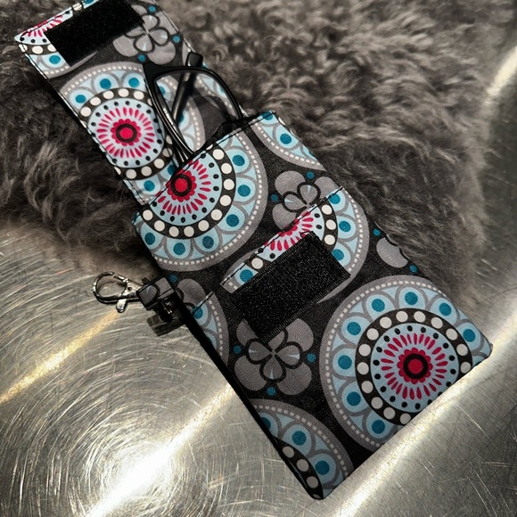 Olivia Moss cellphone and card case - Picture 2 of 2